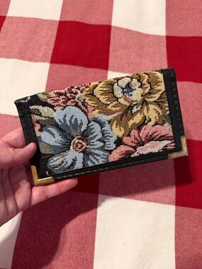 Vtg Tapestry Checkbook Cover